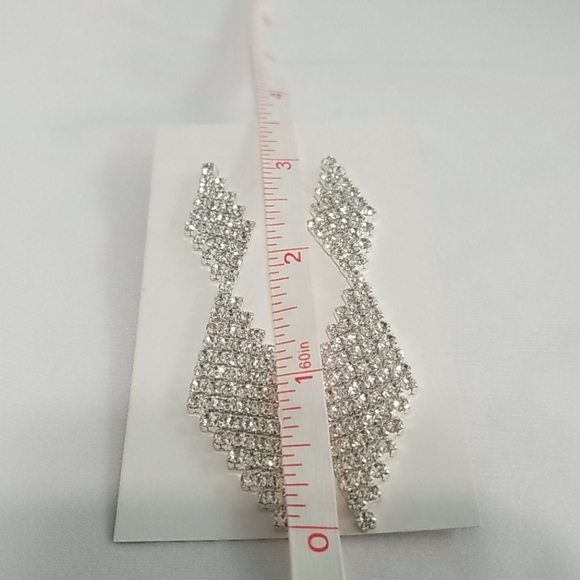 2 For 20 Silver Earrings - Picture 4 of 4